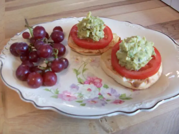 tomato avocado english muffin sandwich