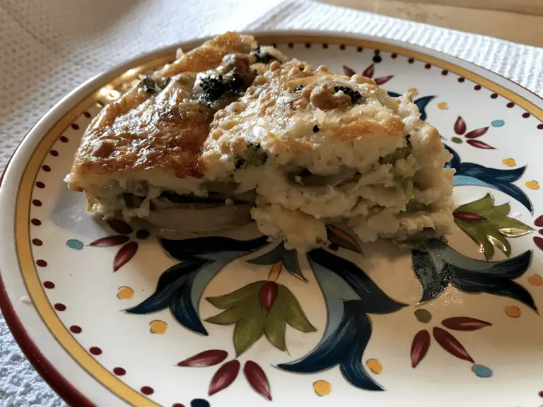 Bisquick Quiche Recipe With Mushroom, Broccoli, and Swiss Cheese