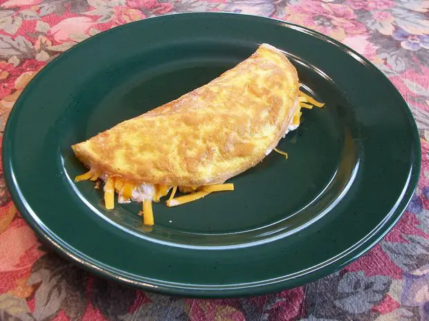 tuna and cheese omelet