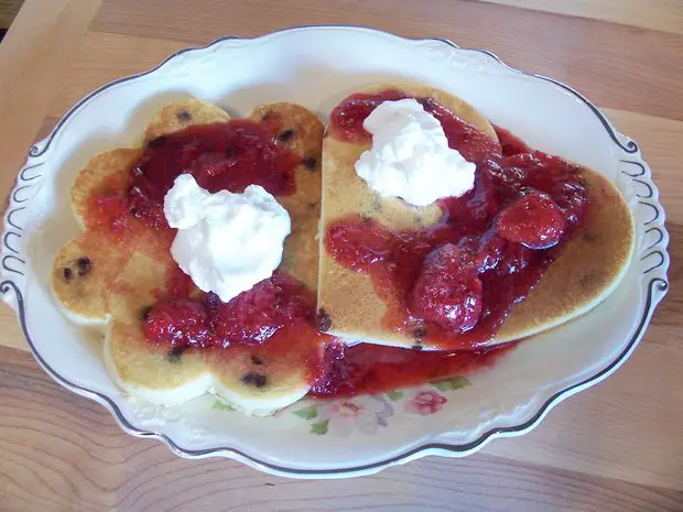 Chocolate Chip Pancakes - Vintage Cooking